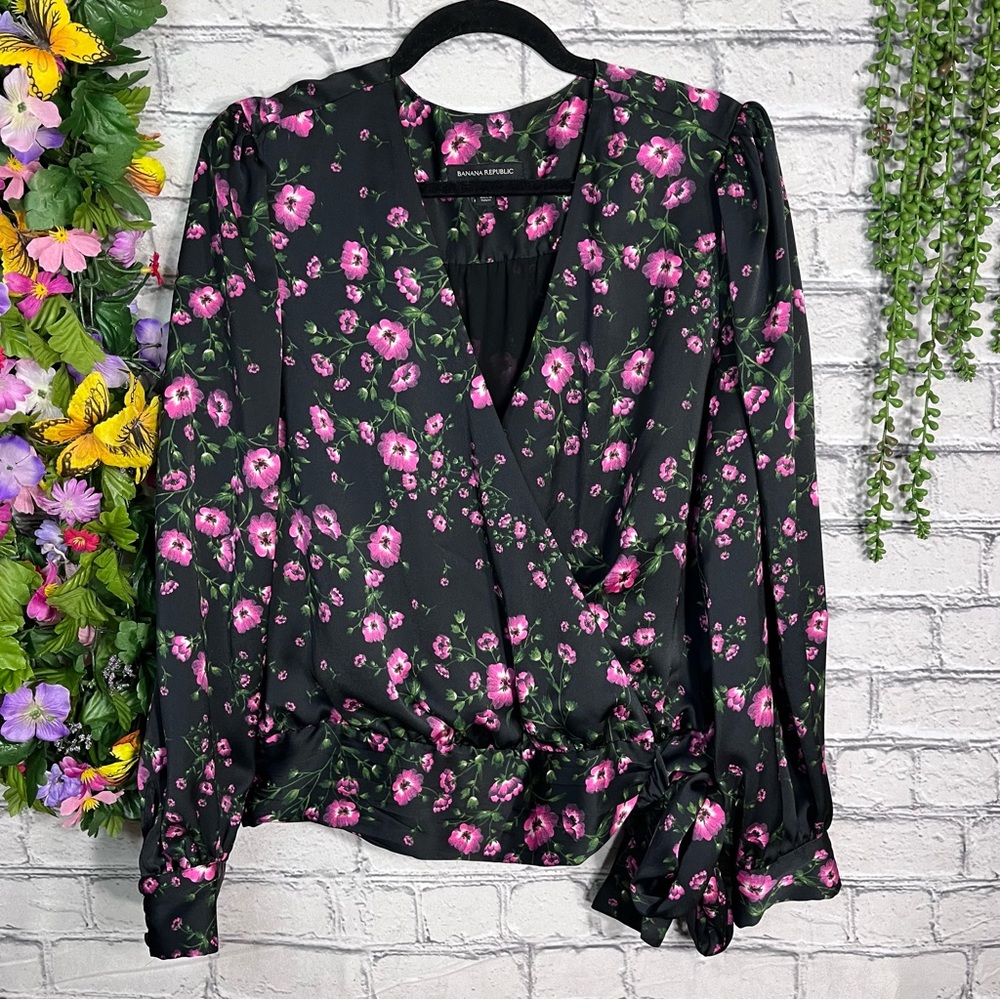 /Banana Republic Floral Printed Long Sleeve V Neck Wrap Blouse Size Large